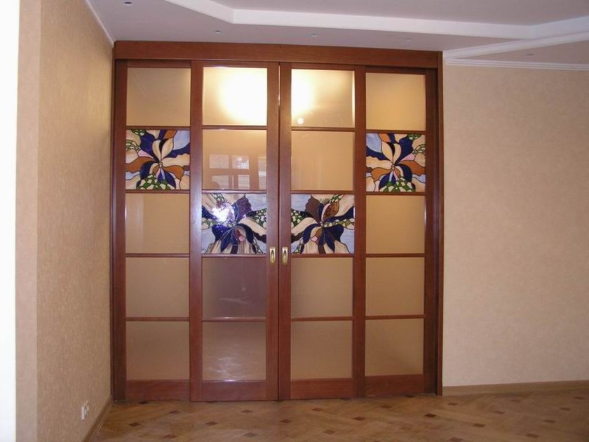 Перегородка с цветными стеклянными вставками Йошкар-Ола