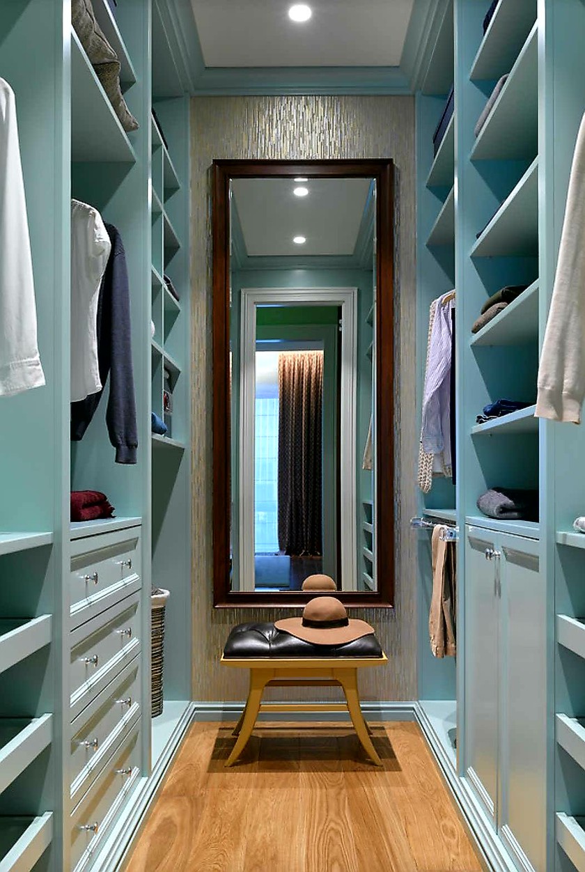 Параллельная гардеробная комната с большим зеркалом Йошкар-Ола