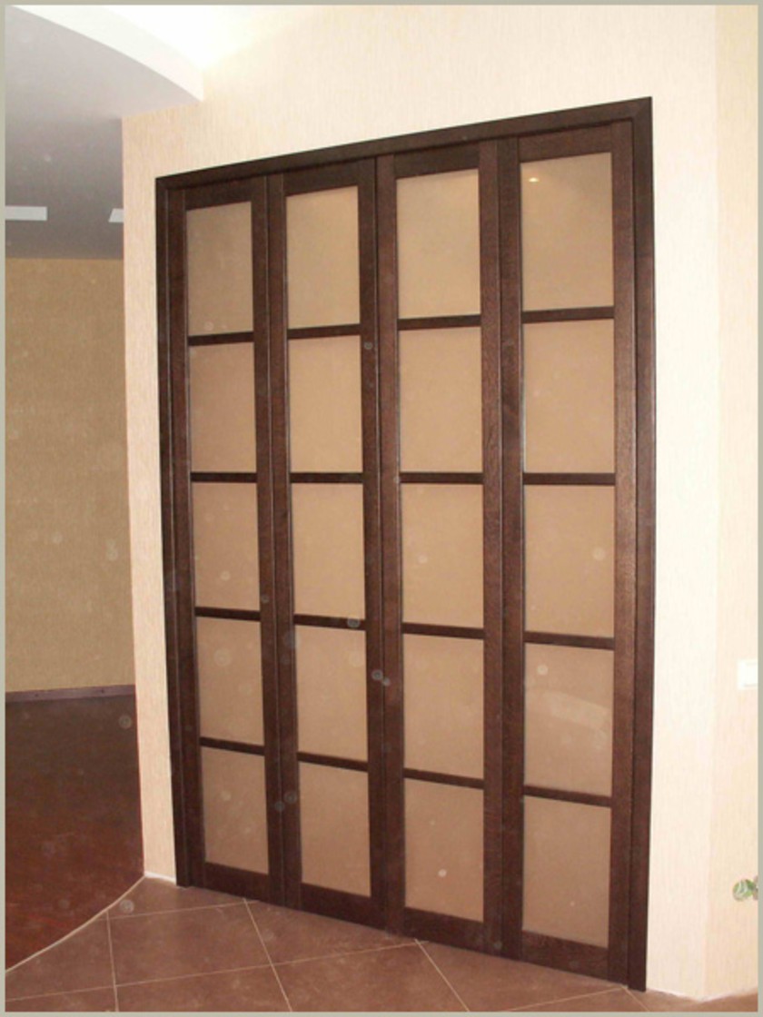 Двери гармошка с матовым стеклом и накладными разделителями Йошкар-Ола