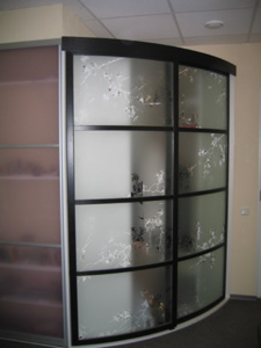Шкаф купе радиусный с рисунком на стекле Йошкар-Ола