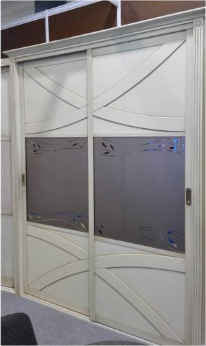 Классический шкаф купе с эксклюзивным декором Йошкар-Ола